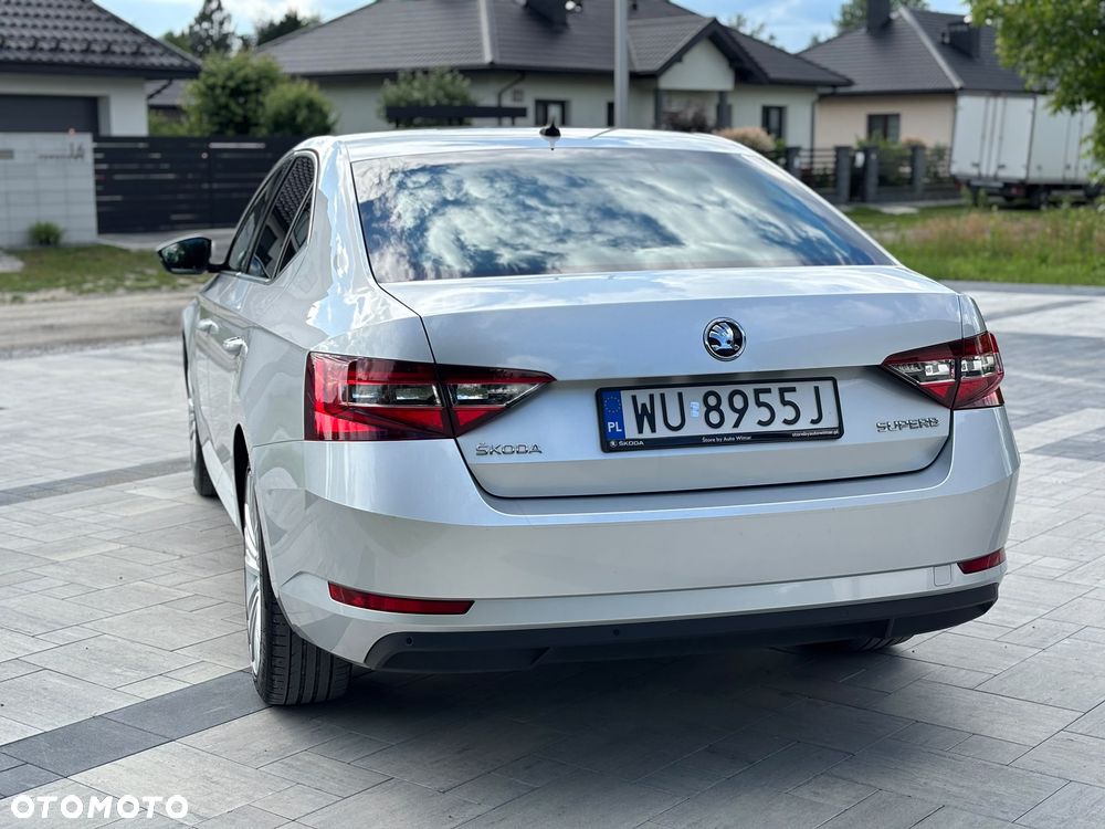 Skoda Superb 2.0 TDI Style - 9