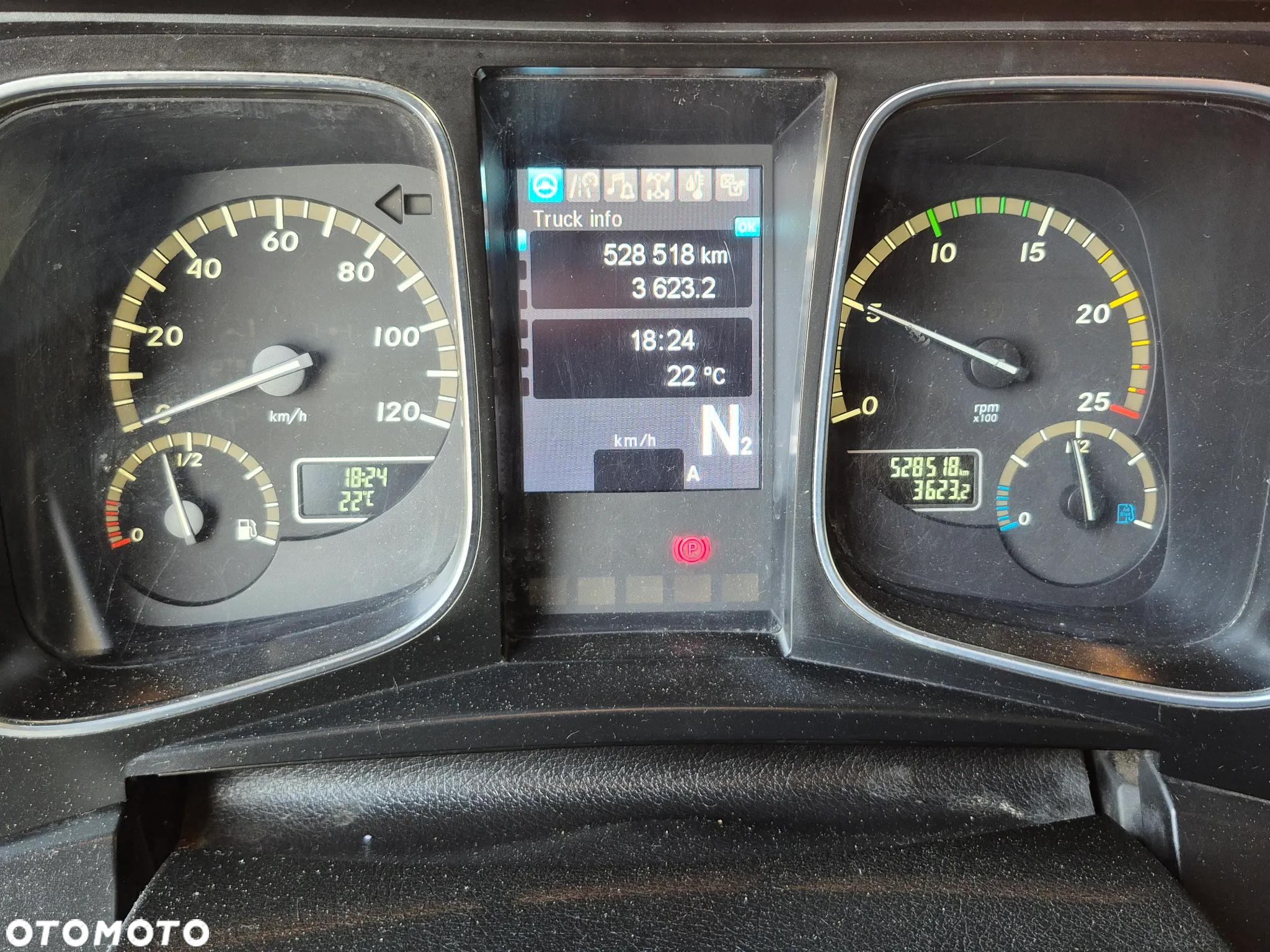 Mercedes-Benz ACTROS - 14