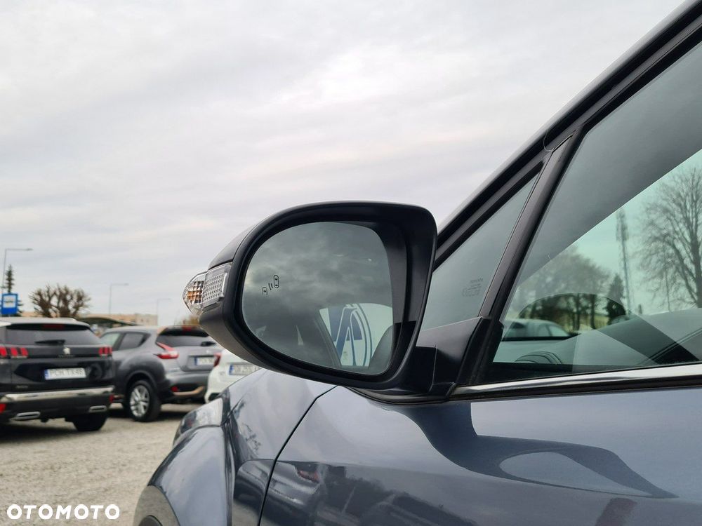 Toyota C-HR 2.0 Hybrid Executive - 32