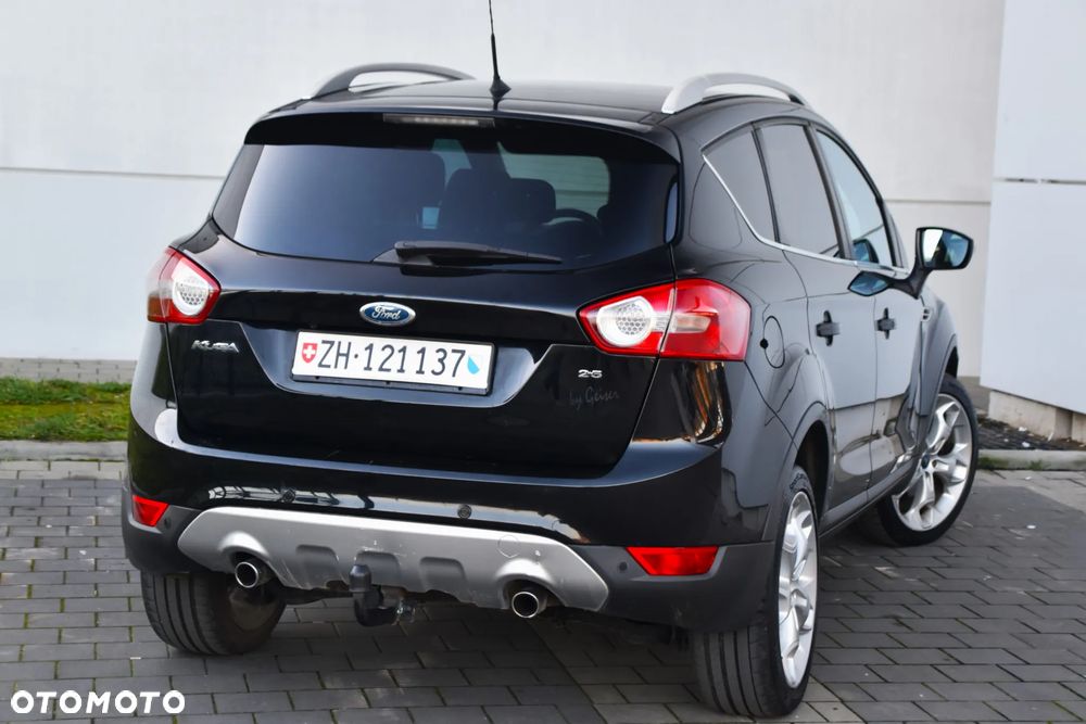 Ford Kuga 2.5 4x4 Titanium - 36