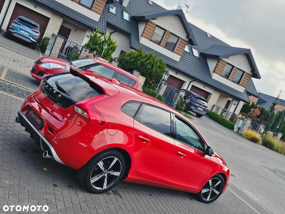Volvo V40 D2 Drive-E R-Design Momentum - 39