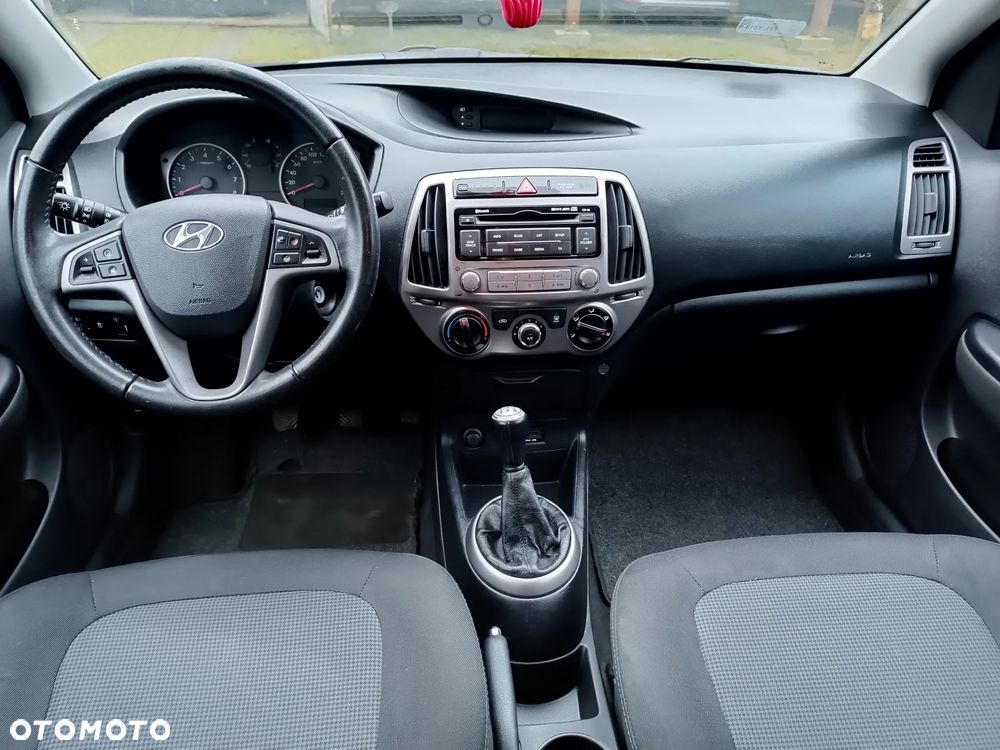 Hyundai i20 - 16