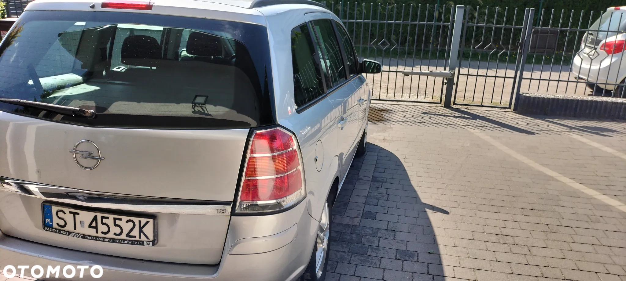 Opel Zafira - 9