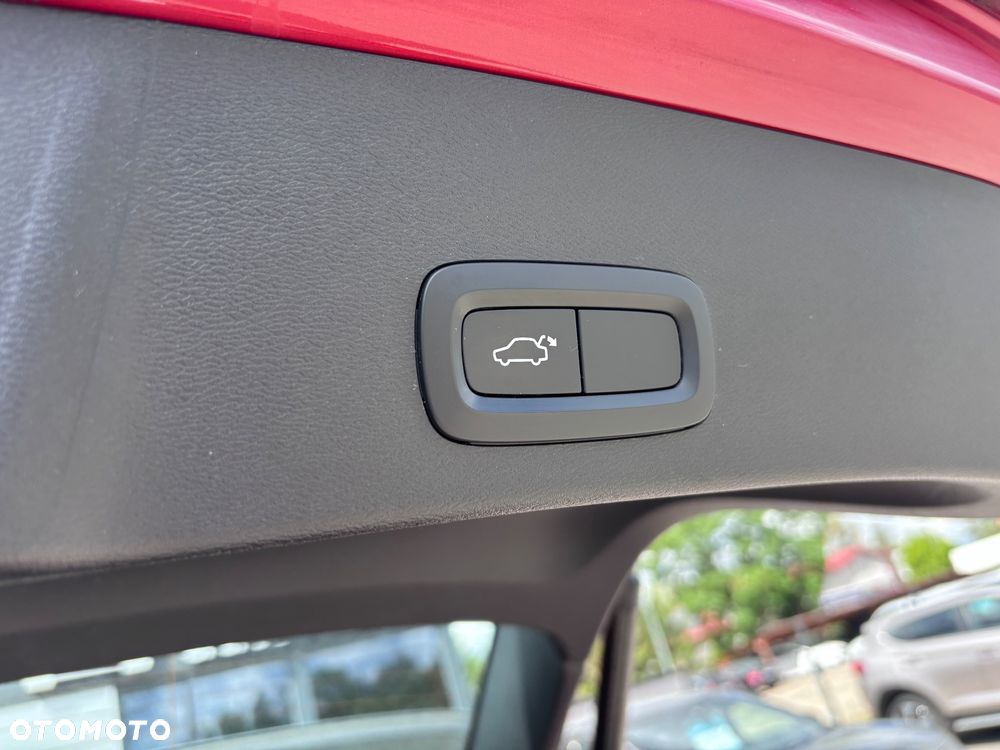 Volvo XC 40 D3 SCR R-Design - 34