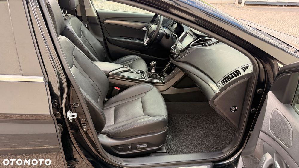 Hyundai i40 Kombi 2.0 Premium - 23