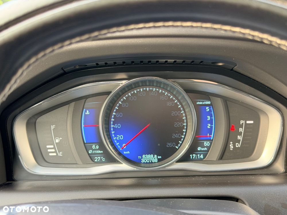 Volvo XC 60 - 10