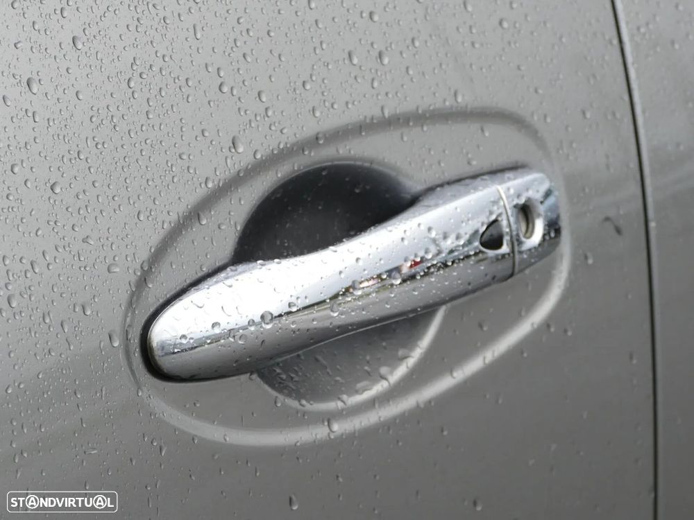 Nissan Navara 2.3 dCi CD 4WD N-Connecta Navi+Barras - 7