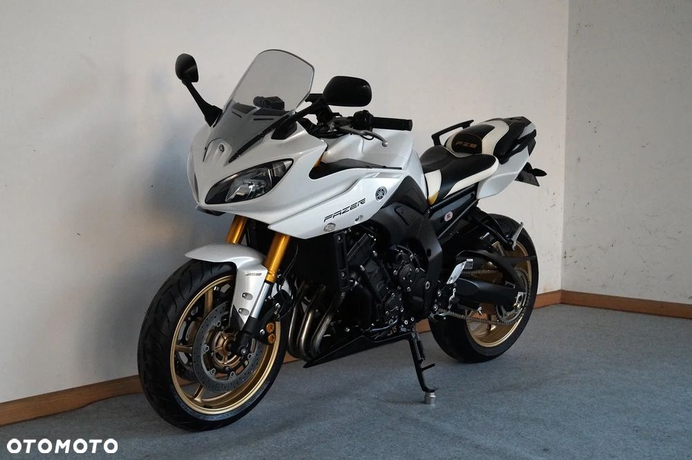 Yamaha FZ8 - 3