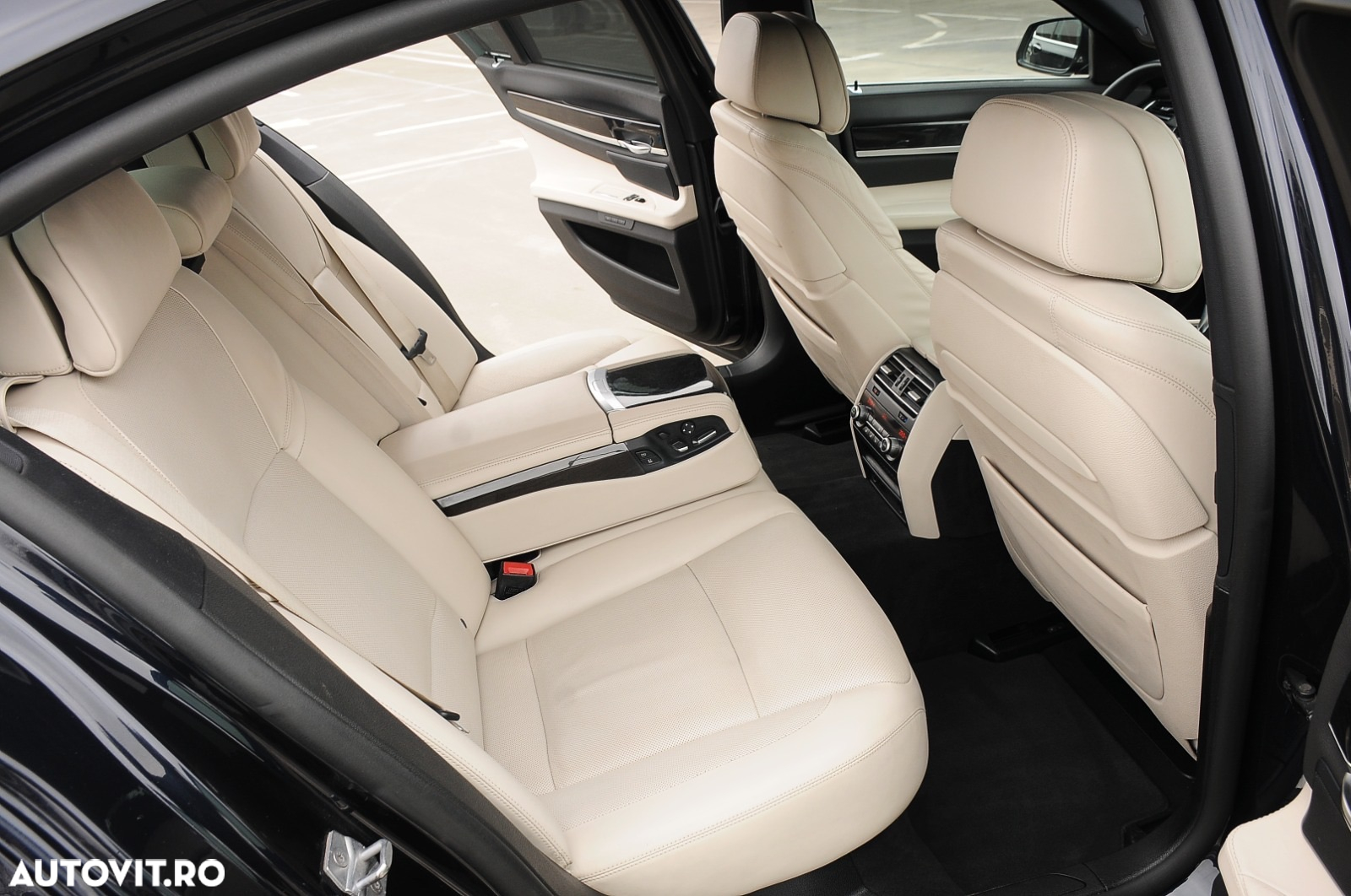 BMW Seria 7 730d xDrive Edition Exclusive - 12