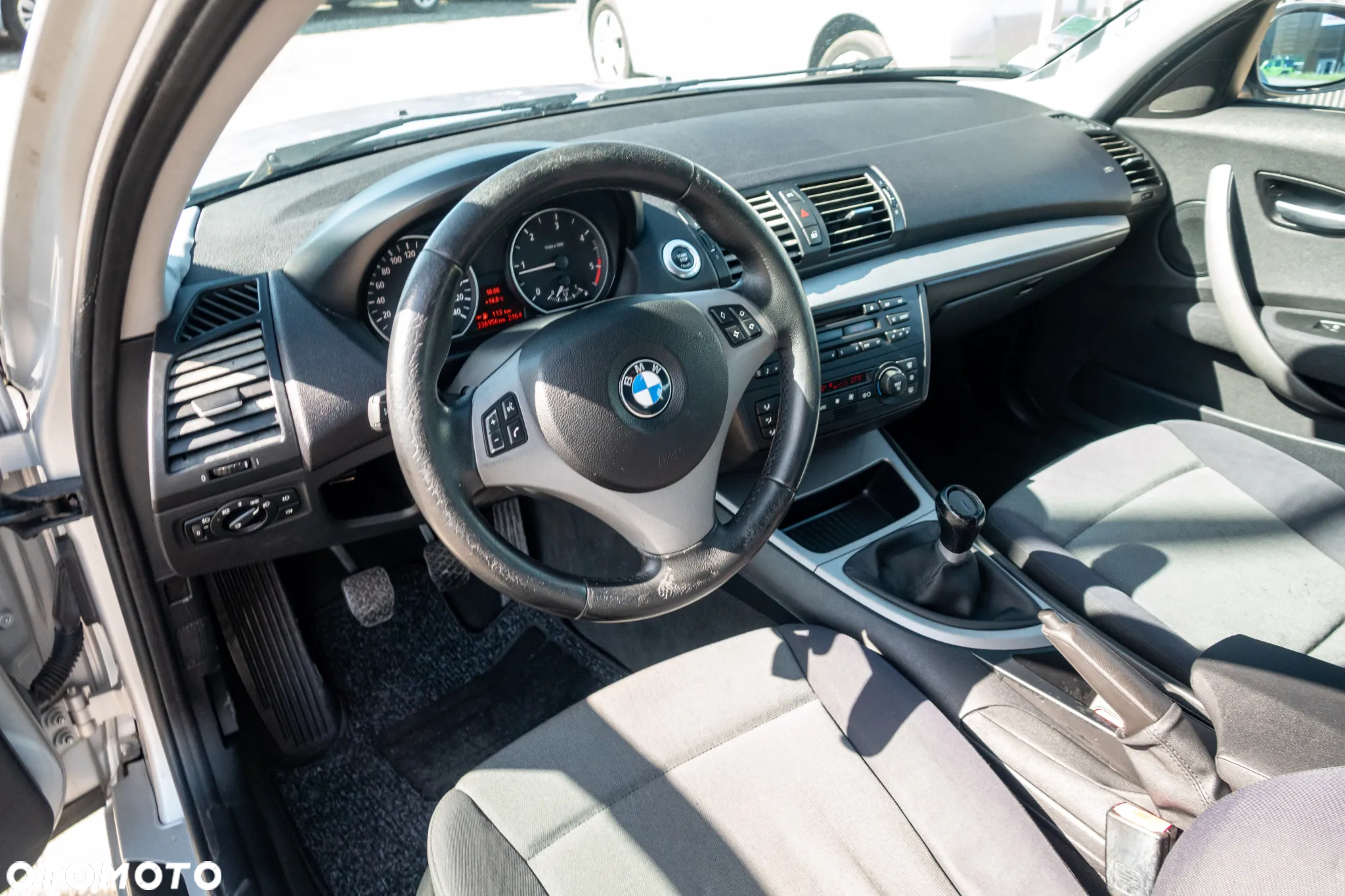 BMW Seria 1 118d - 12