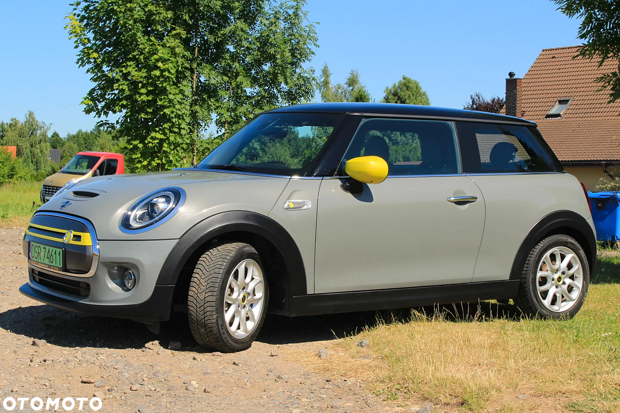 MINI Cooper SE Classic Trim - 13