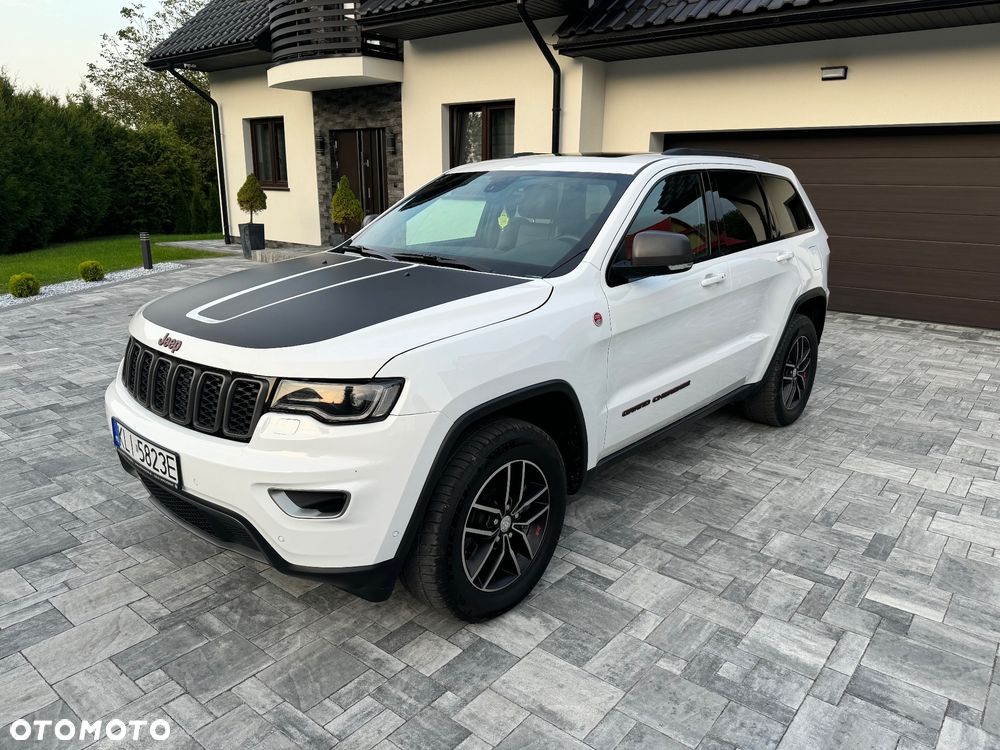 Jeep Grand Cherokee - 1