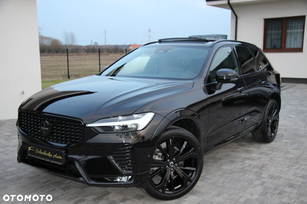 Volvo XC 60 B5 B AWD Plus Black Edition - 11