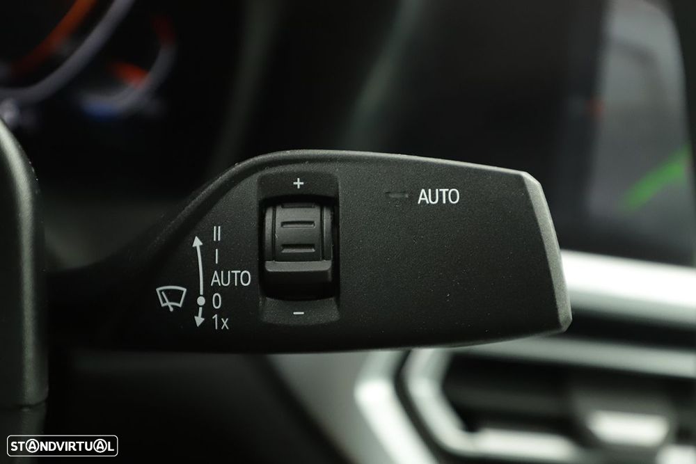 BMW 420 i Pack Desportivo M Auto - 22