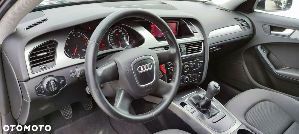 Audi A4 Limousine - 27
