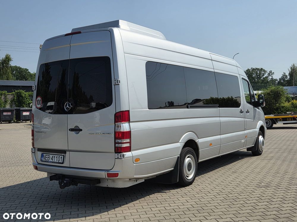 Mercedes-Benz Sprinter - 11
