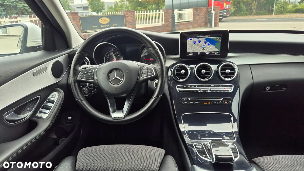 Mercedes-Benz Klasa C 220 d 9G-TRONIC Avantgarde - 16