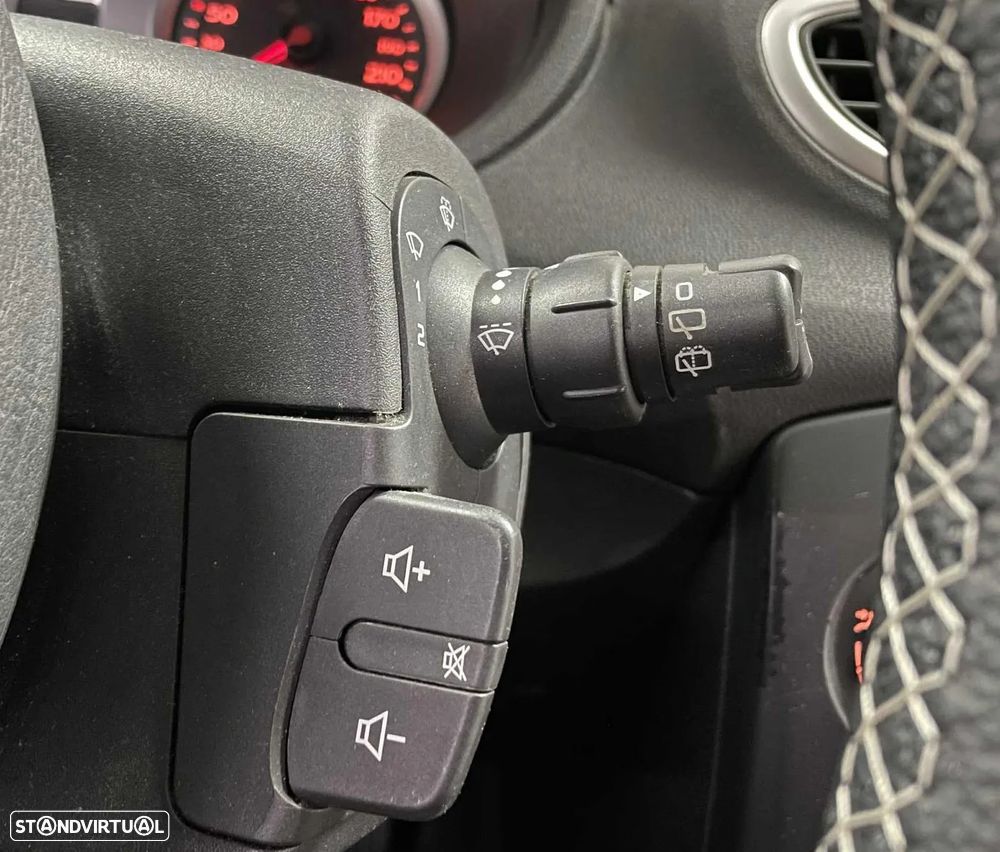 Renault Clio 1.2 16V Rip Curl - 30