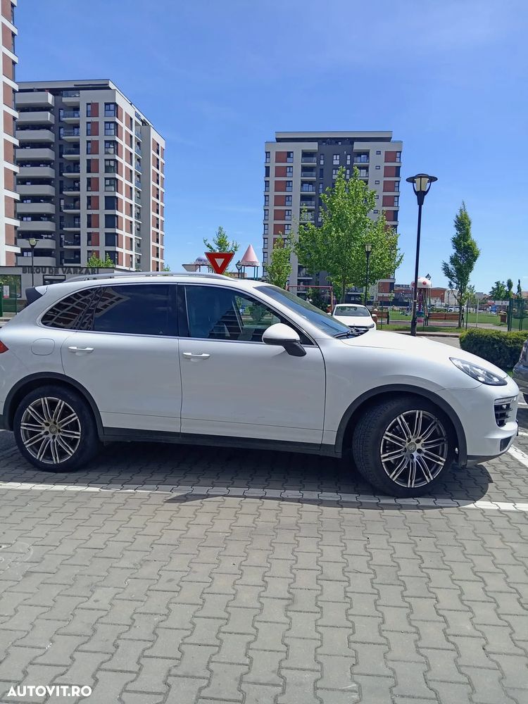 Porsche Cayenne - 3