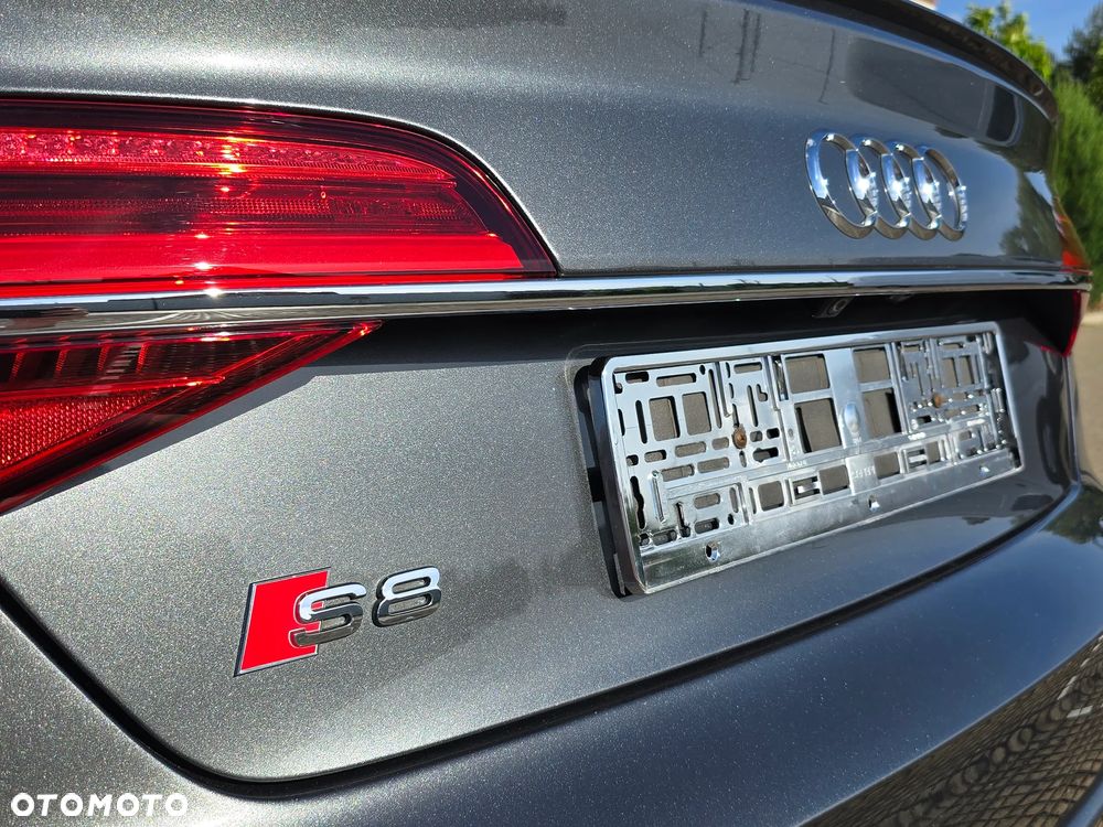 Audi S8 - 15