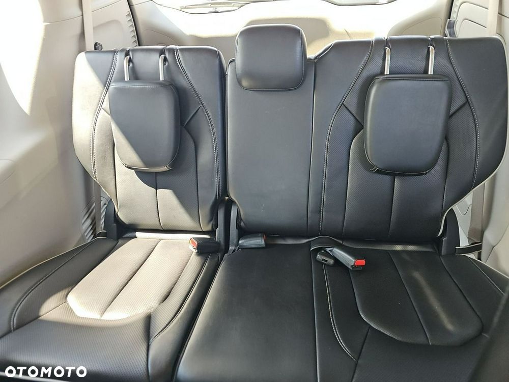Chrysler Pacifica - 10