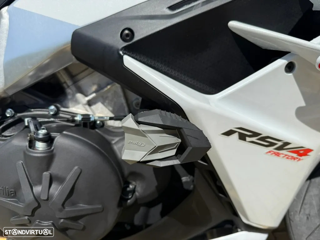 Aprilia RS RSV4 Factory - 24