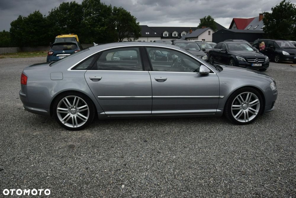 Audi S8 - 15
