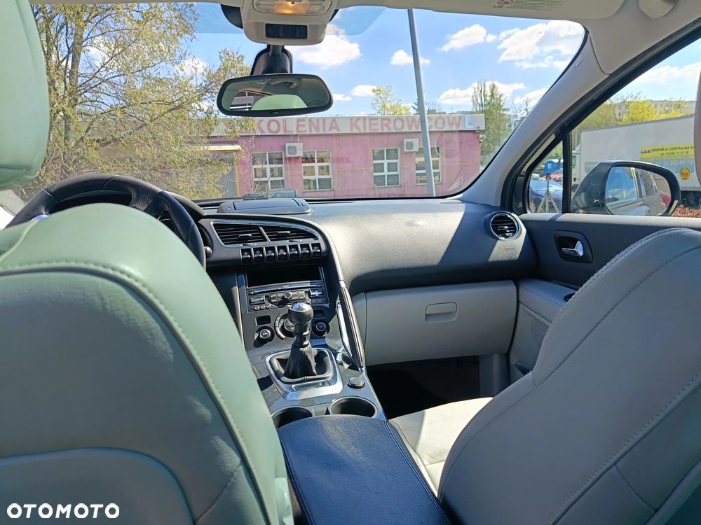 Peugeot 3008 155 THP Premium - 10