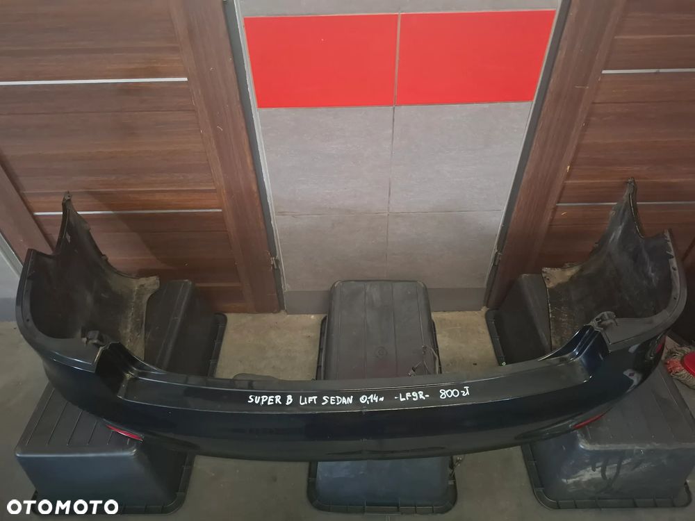 Zderzak tył Skoda Superb lift 2,0 TDI 2014 rok kolor LF9R sedan - 2