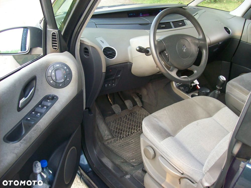 Renault Grand Espace Gr 2.2 dCi Dynamique - 8