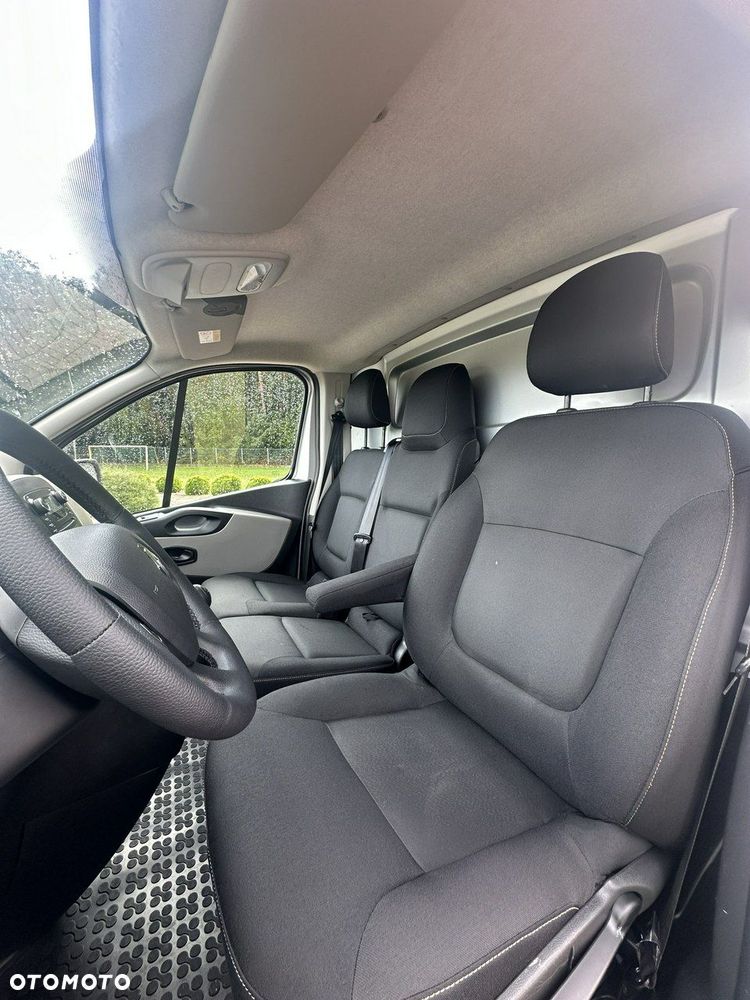 Renault Trafic - 16