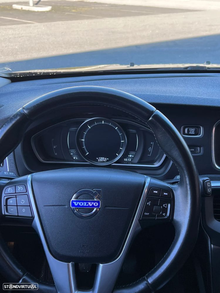 Volvo V40 D2 Momentum - 11