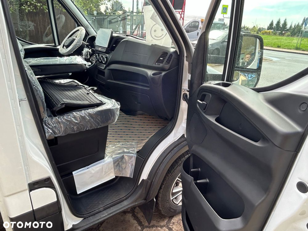 Iveco Daily 35S18 - 11