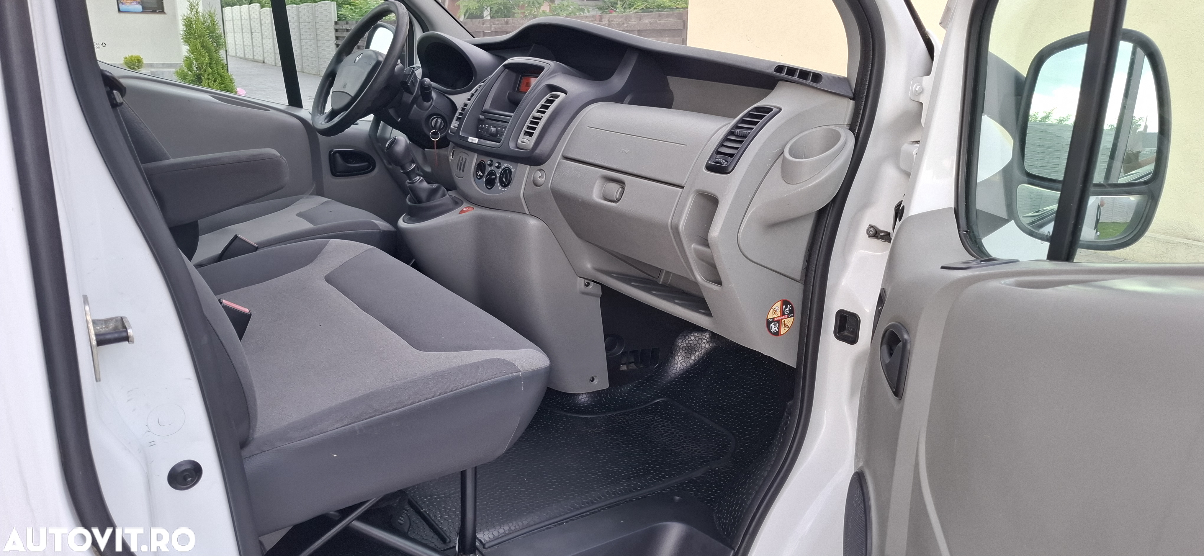 Renault Trafic 2.0 dCi 115 Combi L2H1 - 6