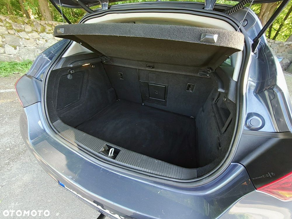 Opel Astra - 36