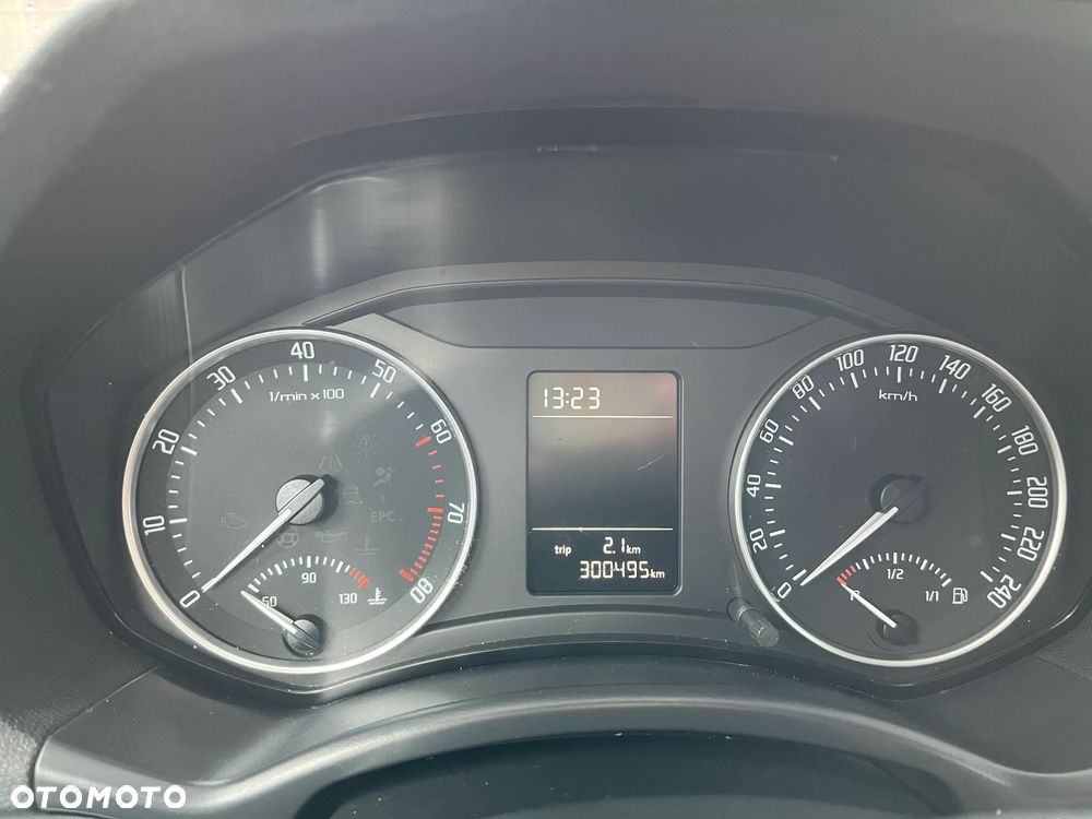 Skoda Octavia 1.6 - 4