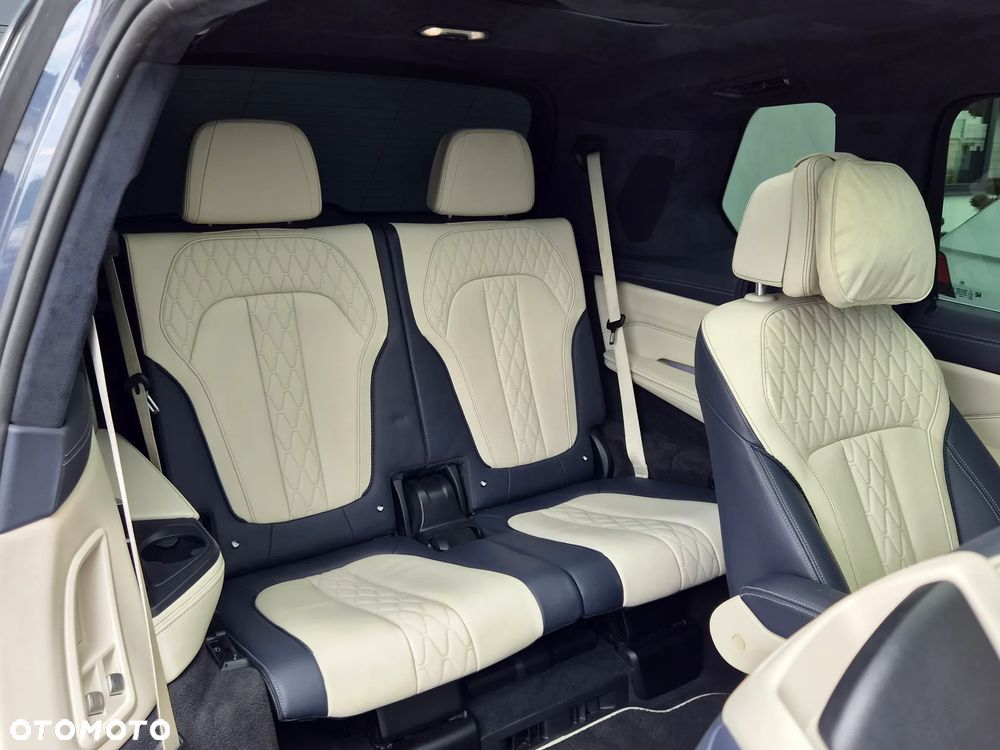 BMW X7 M50d sport - 9