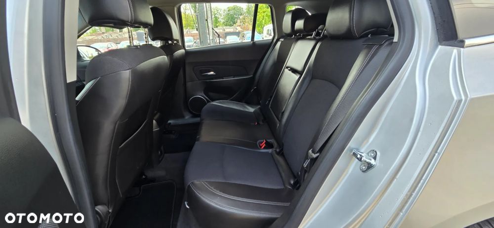 Chevrolet Cruze 1.8 LTZ - 30