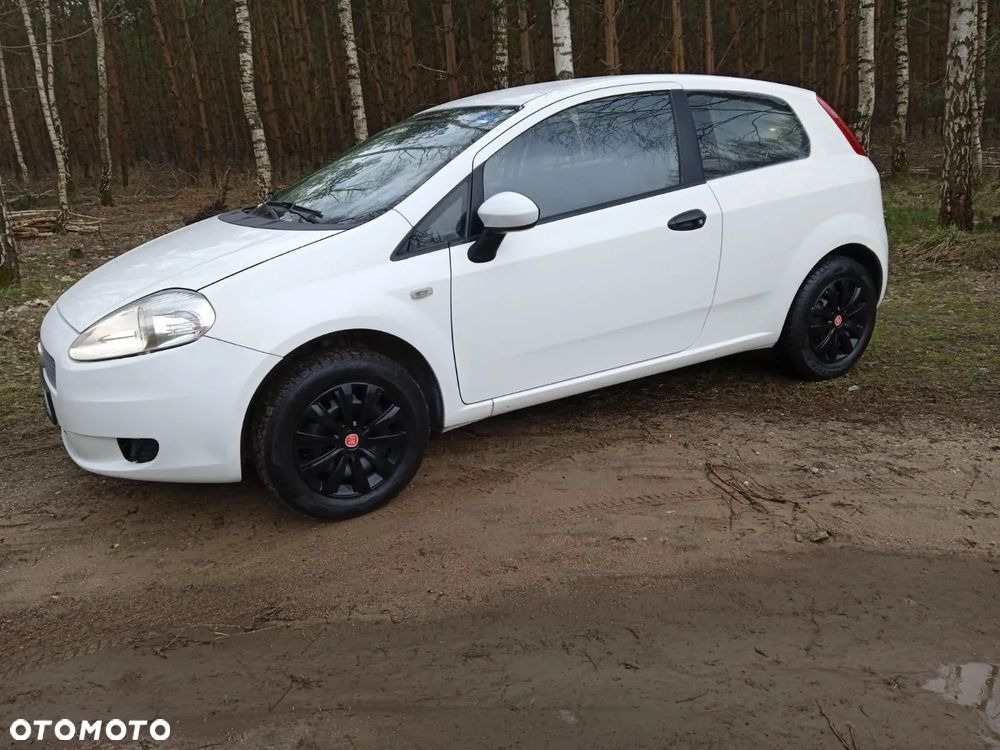 Fiat Grande Punto Actual 1.2 8V Fresh - 1