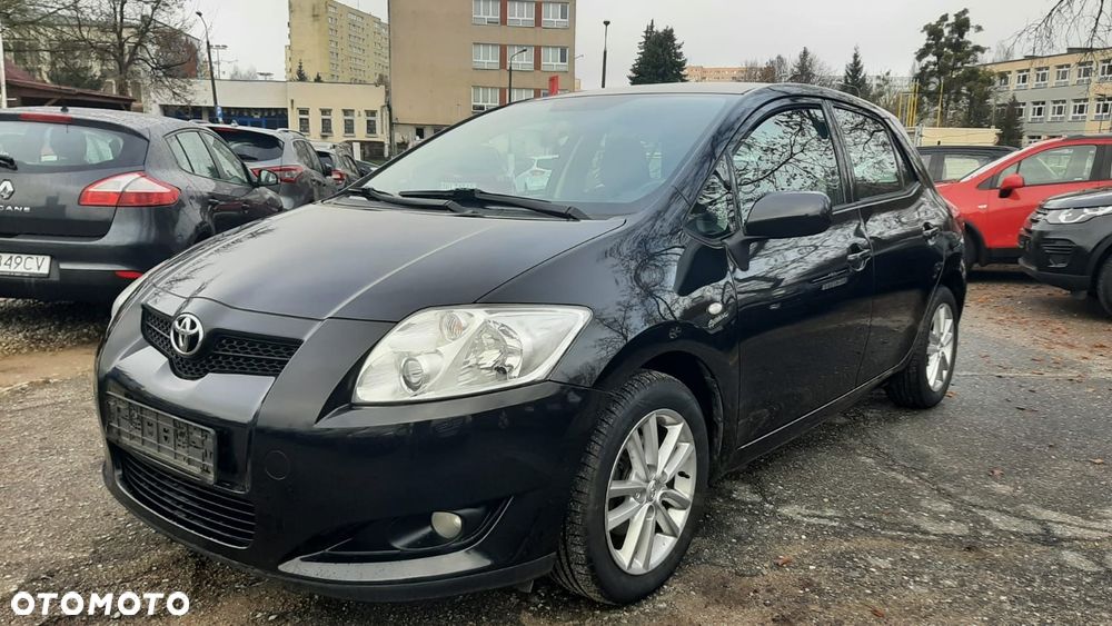 Toyota Auris - 1