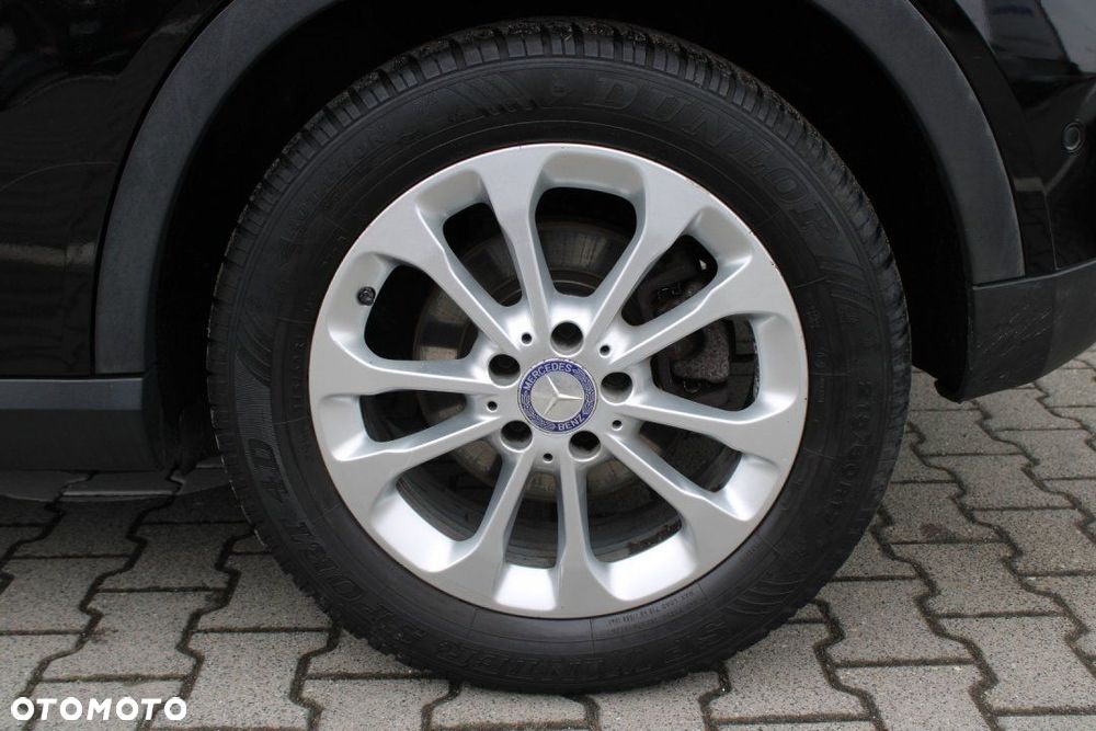 Mercedes-Benz GLA - 9