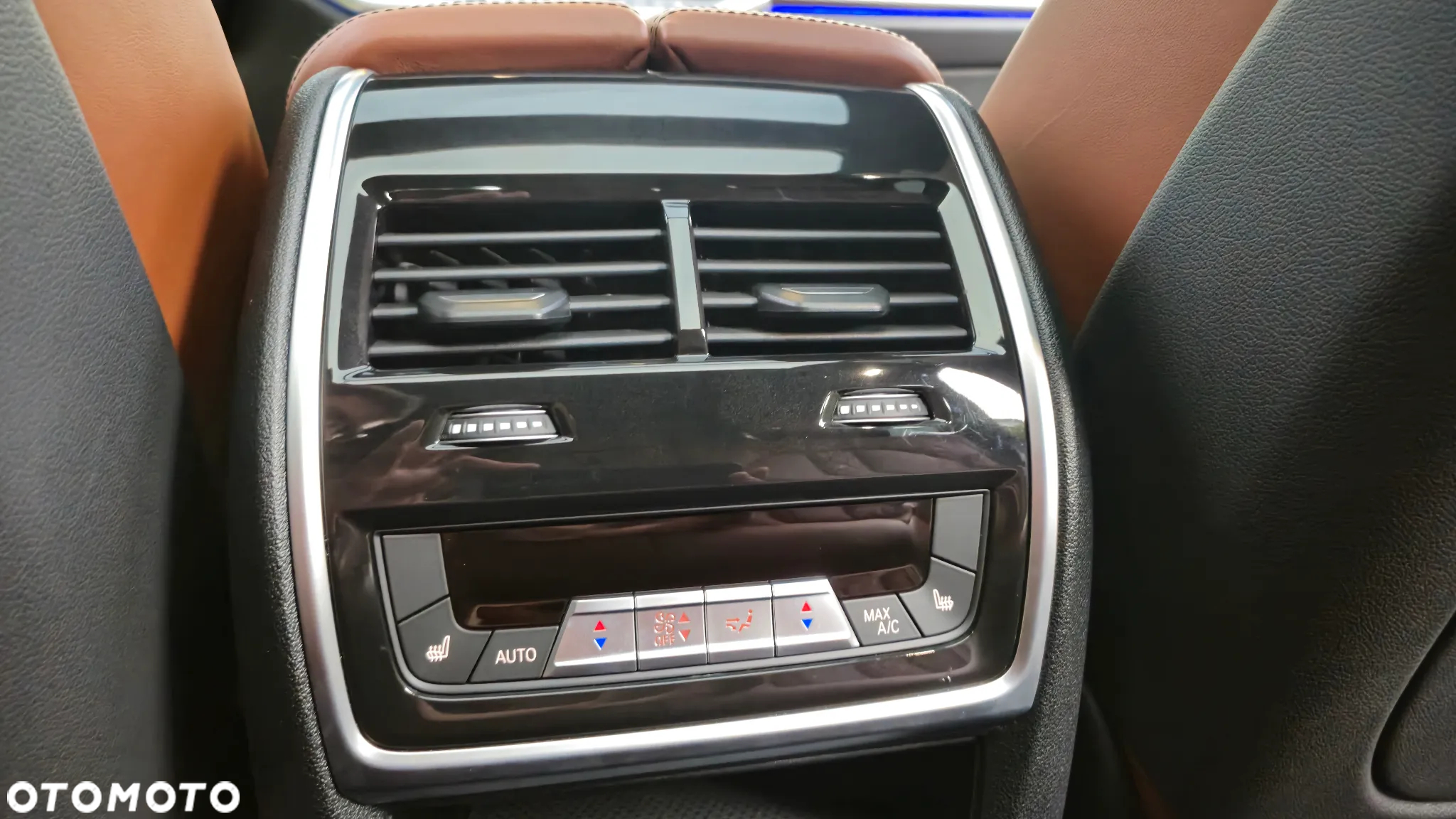 BMW X5 M M50i - 17