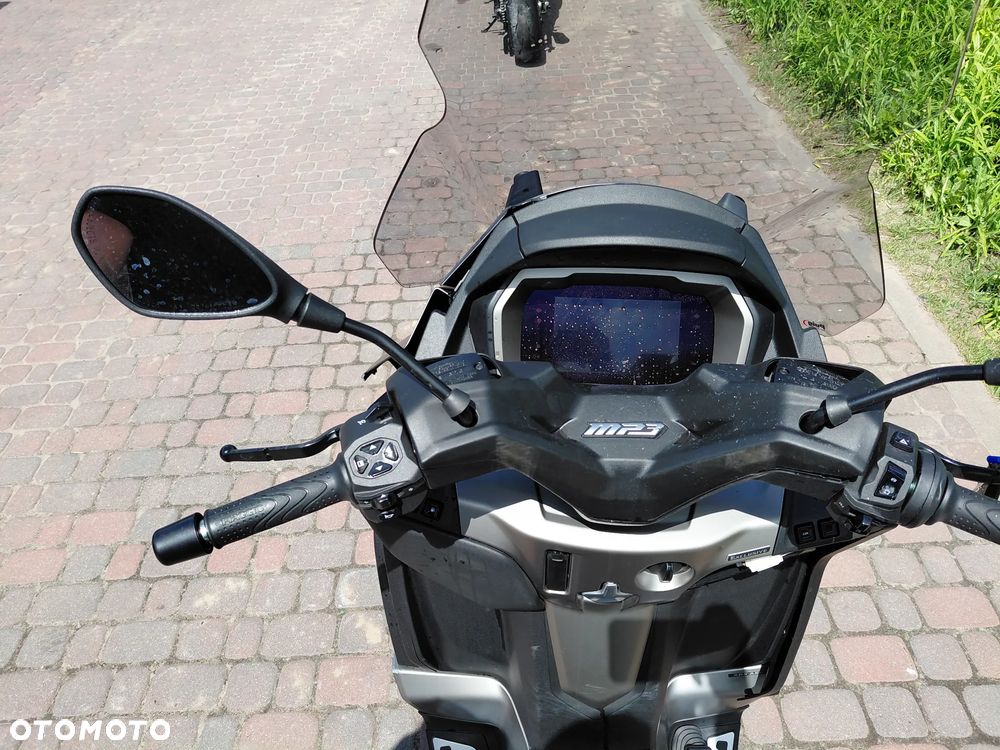 Piaggio MP-3 - 14