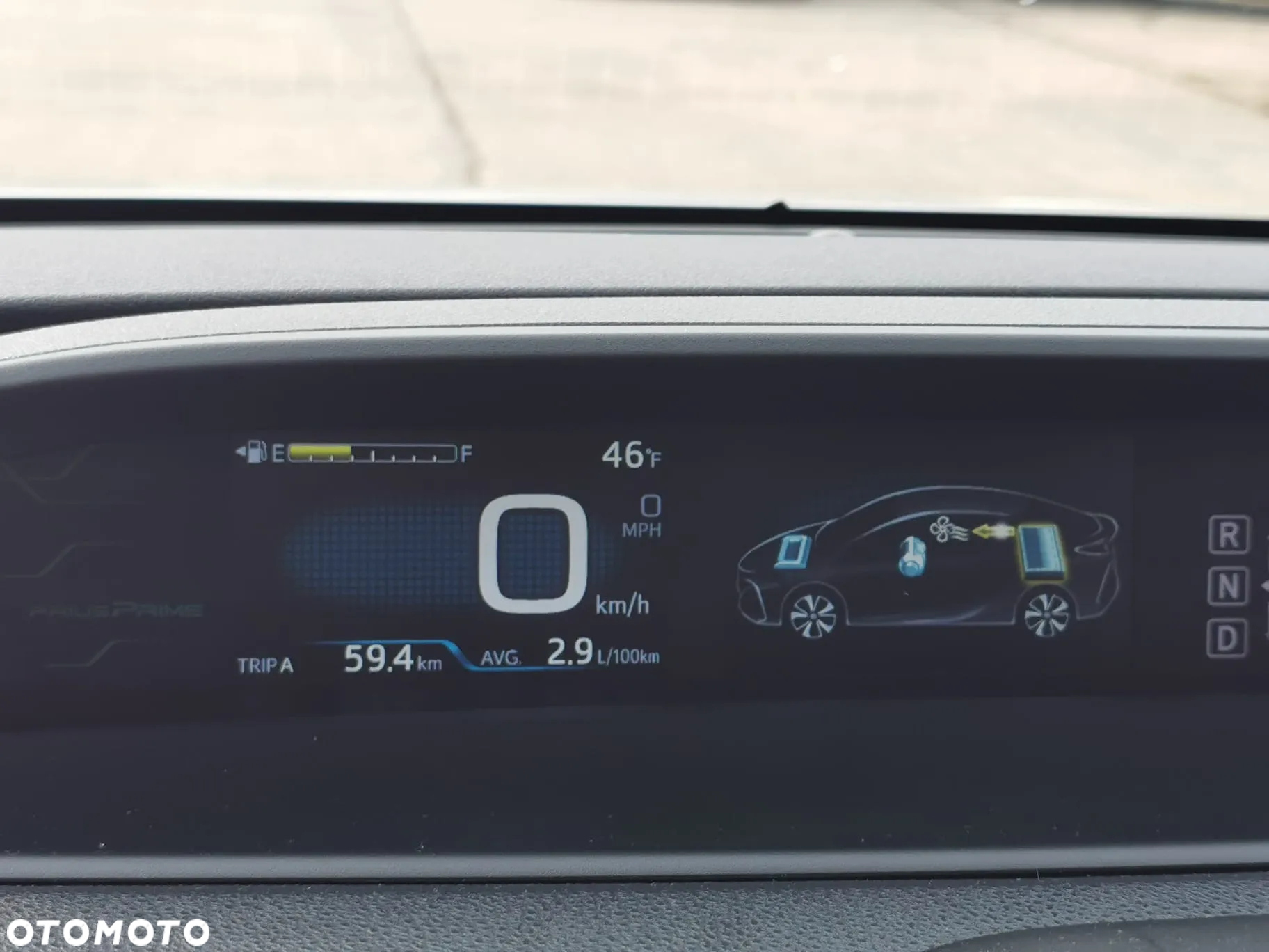 Toyota Prius Plug-in (Hybrid) Comfort - 17