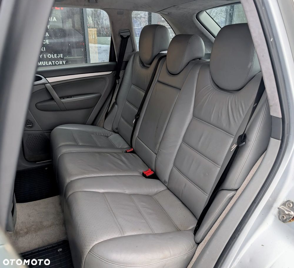 Porsche Cayenne - 15