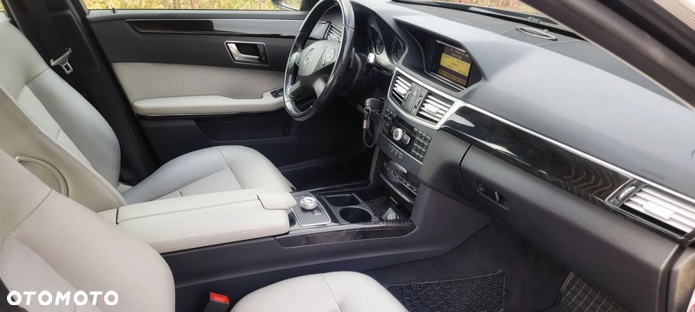 Mercedes-Benz Klasa E 220 CDI BlueEff Avantgarde - 9