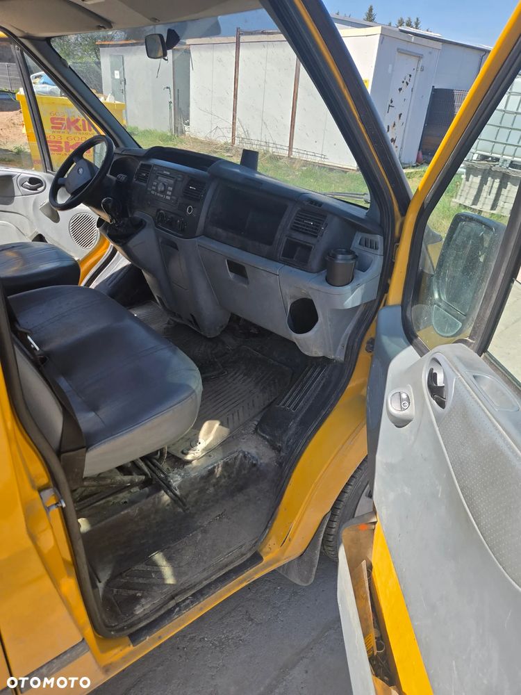 Ford Transit - 9