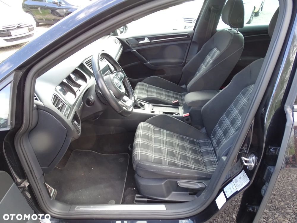 Volkswagen Golf 2.0 TDI BMT GTD - 26