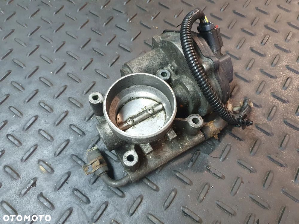 FORD FOCUS C-MAX 1.8 PRZEPUSTNICA  VP2S6U-9E928-AA + WTYCZKA INSTALACJA - 1