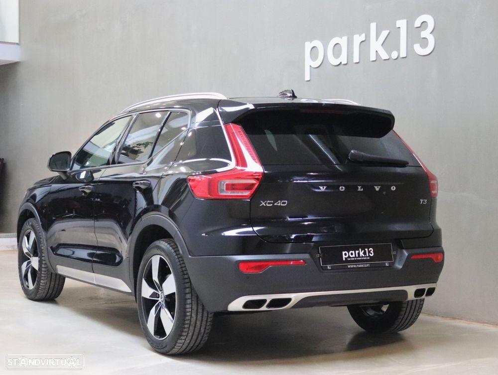 Volvo XC 40 1.5 T3 Tech Edition - 32